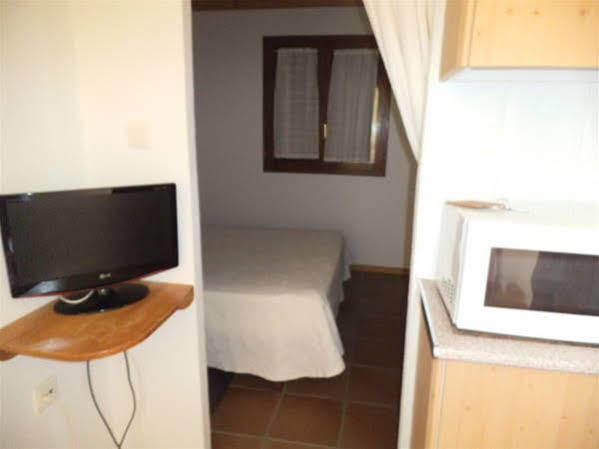 La Cerca Del Alcornoque Pension Casas de Belvis Buitenkant foto